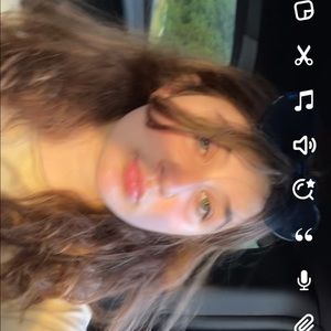 Meet your Posher, Lilliana